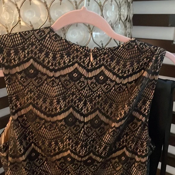 Dress - Picture 3 of 4